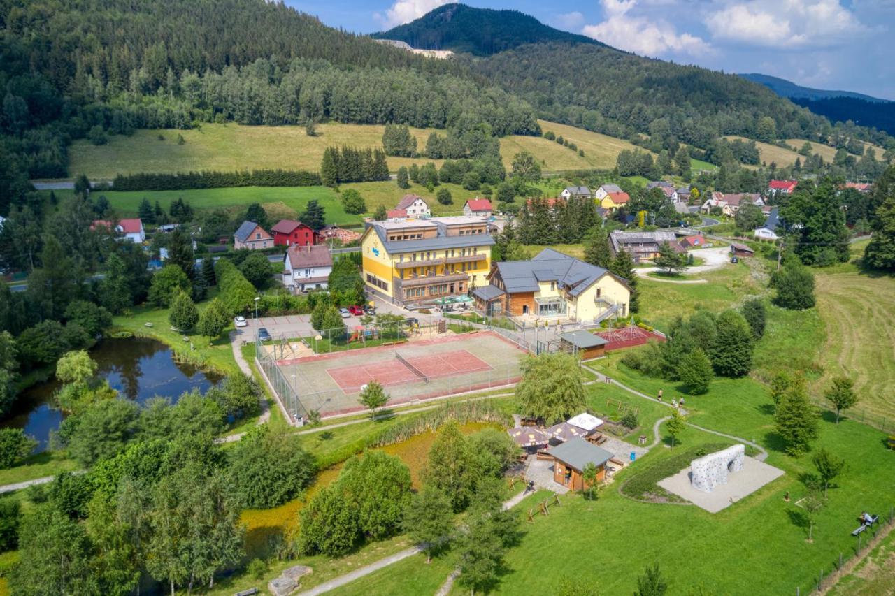 Hotel Helios Lipová-lázně Dış mekan fotoğraf