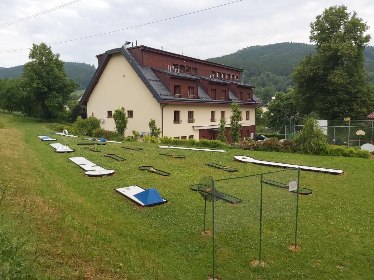 Hotel Helios Lipová-lázně Dış mekan fotoğraf