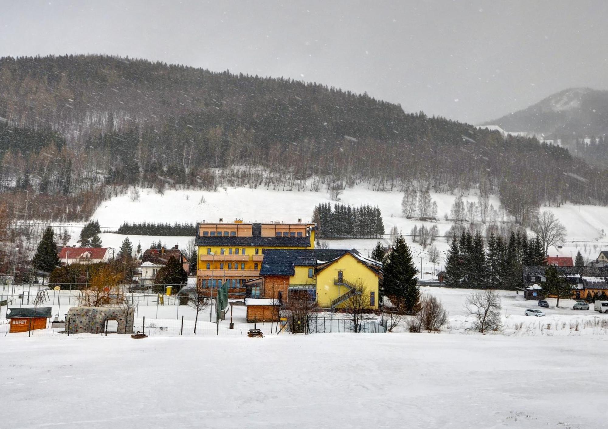 Hotel Helios Lipová-lázně Dış mekan fotoğraf